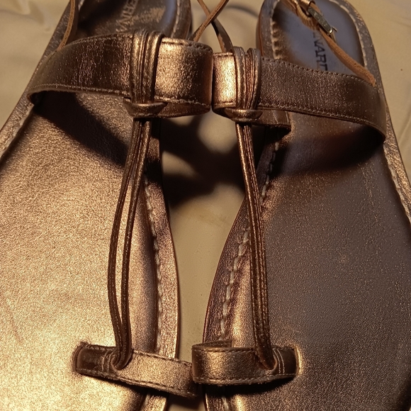 Gold sandals - Picture 2 of 5